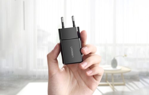 UGREEN hálozati usb töltő 2.1A, fekete (50459)