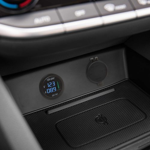 Delight szivargyújtó helyére beépíthető USB aljzat, kék ledes kijelzővel (54927BL)